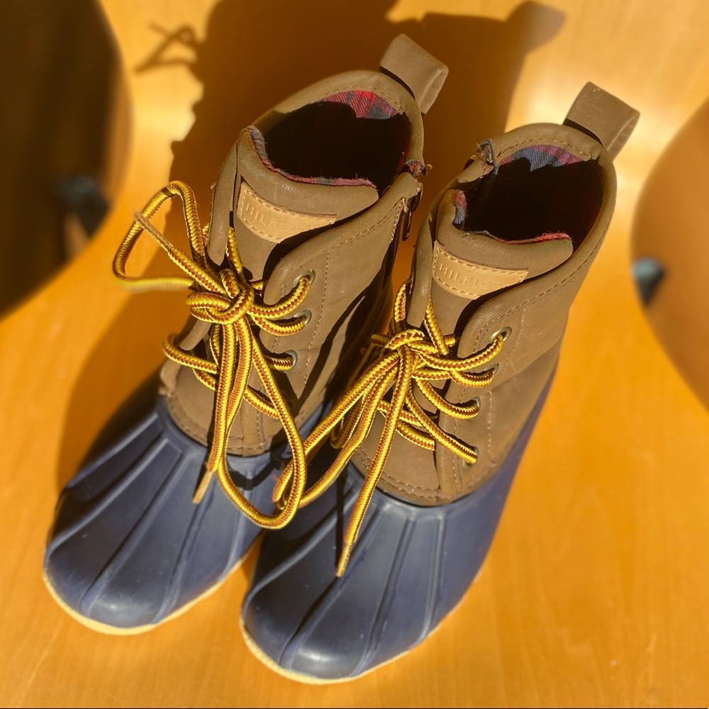 Boys Hilfiger Duck Boots Sz 13